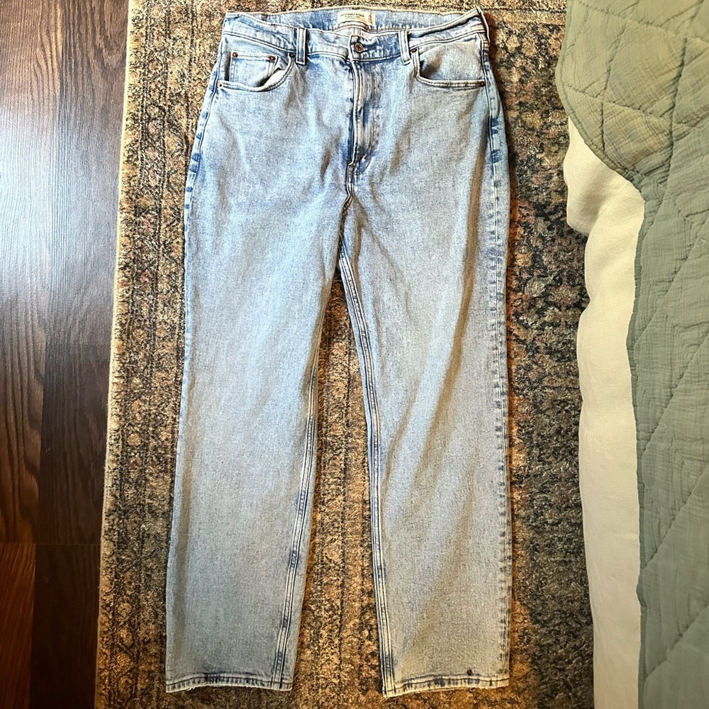 Abercrombie & Fitch Ankle Straight Ultra High Rise Jeans